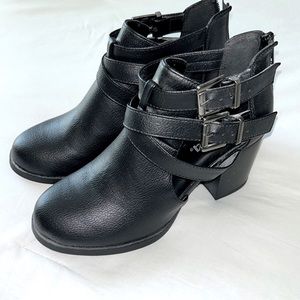 SODA Leather Booties sz 5.5